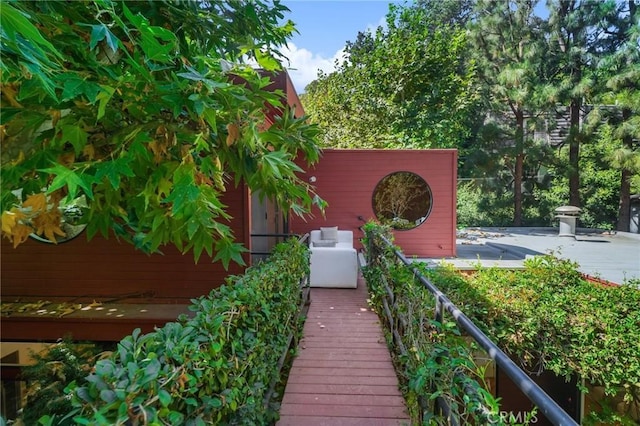 9955 Westwanda Dr, Beverly Hills, CA 90210 - exterior view
