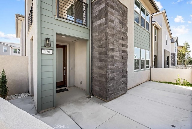 120 Zawn, Irvine, CA 92618 - entrance to property with fence