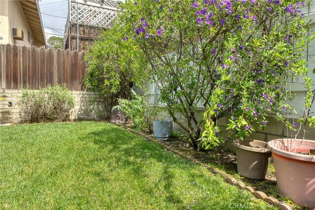 3611 4th Ave, La Crescenta, CA 91214 - view of yard