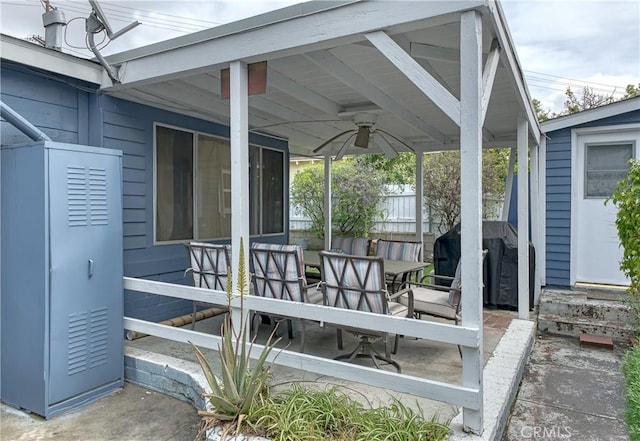 3611 4th Ave, La Crescenta, CA 91214 - view of patio featuring outdoor dining area and a ceiling fan