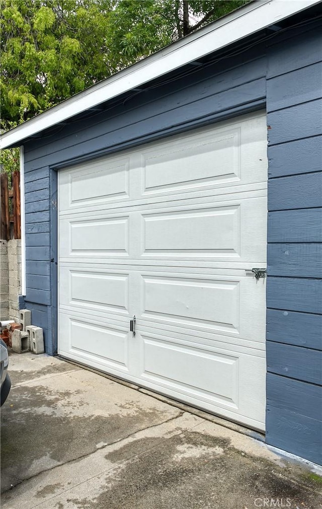 3611 4th Ave, La Crescenta, CA 91214 - garage featuring driveway