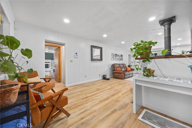 4228 Willow Trl, Frazier Park, CA 93225 - sitting room with light wood finished floors, baseboards, visible vents, and recessed lighting