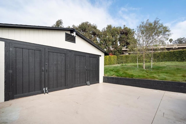 view of outbuilding