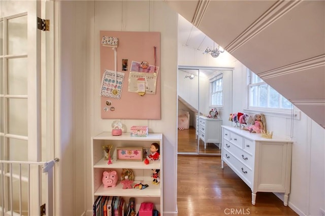 1628 Santa Rosa Ave, Glendale, CA 91208 - rec room featuring dark wood finished floors