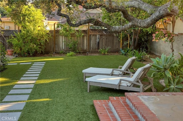 1628 Santa Rosa Ave, Glendale, CA 91208 - view of yard featuring a fenced backyard