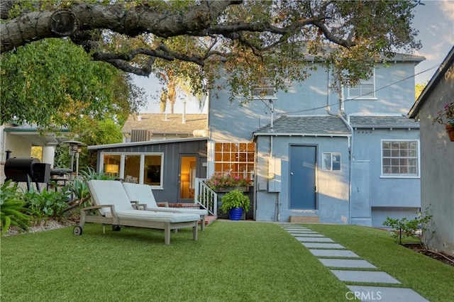 1628 Santa Rosa Ave, Glendale, CA 91208 - back of house with stucco siding and a lawn