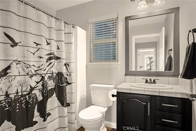 1207 Grass Valley Rd, Lake Arrowhead, CA 92352 - full bath with vanity, toilet, and a shower with curtain