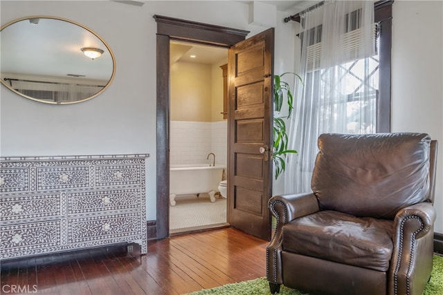 2280 W 24th St, Los Angeles, CA 90018 - sitting room featuring wood-type flooring