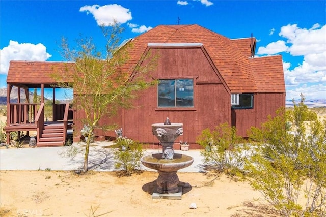 951 N Kuna Ave, Landers, CA 92285 - view of front of home with a deck