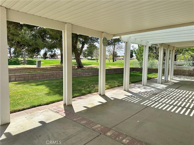 27813 Hummingbird Ln, Helendale, CA 92342 - view of patio / terrace featuring fence