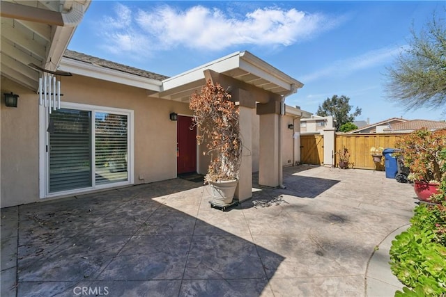 8292 Manifesto Cir, Huntington Beach, CA 92646 - view of patio featuring fence