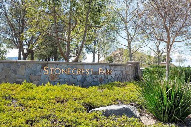 14209 Wrangell Ln, Canyon Country, CA 91387 - view of community sign