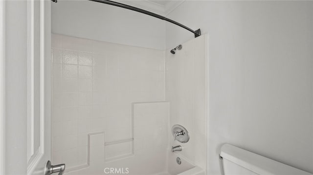 full bath with toilet and shower / washtub combination