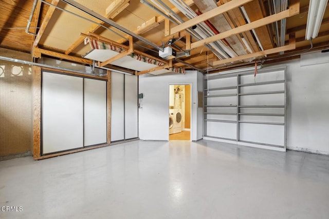 5216 Hillridge Dr, Camarillo, CA 93012 - garage with a garage door opener and washer / clothes dryer