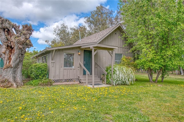 8029 Fruitland Ave, Winton, CA 95388 - exterior space with entry steps