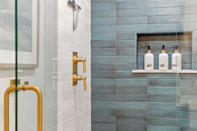 1562 Camino Del Mar Unit 639, Del Mar, CA 92014 - full bathroom featuring a shower stall