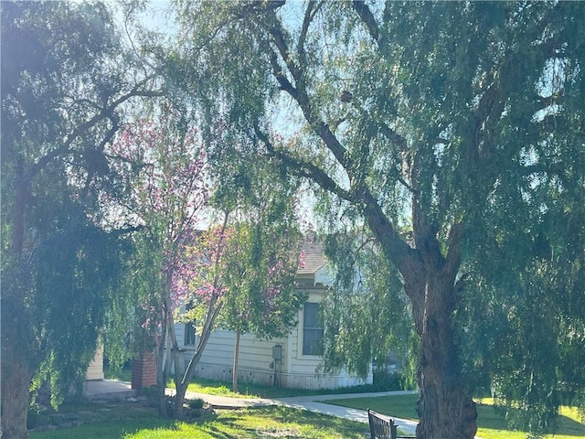11102 Avolencia Pl, Garden Grove, CA 92840 - view of front of house featuring a front lawn