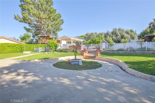 13720 Woodcock Ave, Sylmar, CA 91342 - view of property's community with a pergola