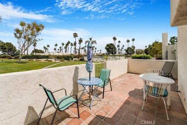 1692 Fairway Cir, Palm Springs, CA 92264 - view of patio / terrace