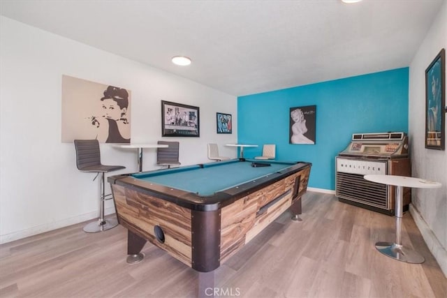 1692 Fairway Cir, Palm Springs, CA 92264 - recreation room featuring baseboards, wood finished floors, and billiards