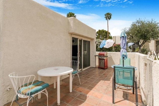 1692 Fairway Cir, Palm Springs, CA 92264 - view of patio with a grill