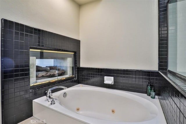 5 Arese Aisle, Irvine, CA 92606 - full bathroom featuring a whirlpool tub