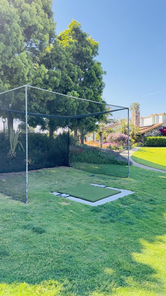 1726 Belle Meade Rd, Encinitas, CA 92024 - view of property's community featuring an area to practice putting and a yard