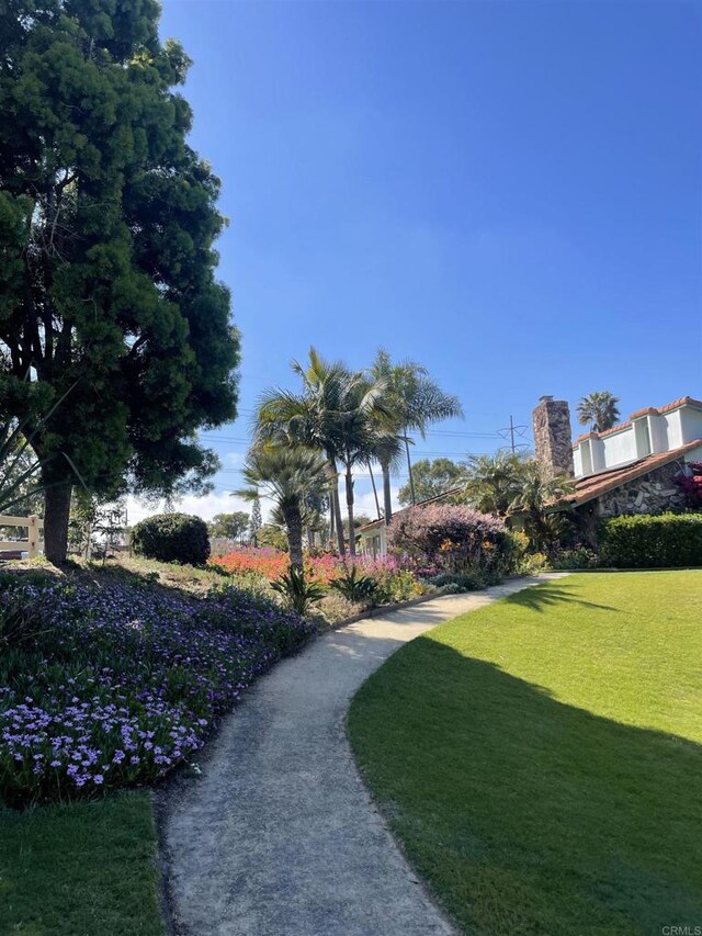 1726 Belle Meade Rd, Encinitas, CA 92024 - surrounding community with a yard