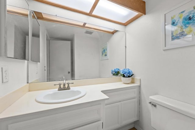1579 Apache Dr Unit E, Chula Vista, CA 91910 - bathroom with toilet and vanity