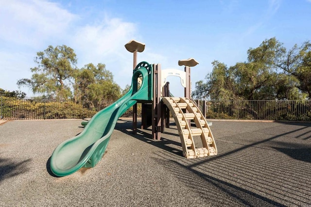 1579 Apache Dr Unit E, Chula Vista, CA 91910 - view of communal playground