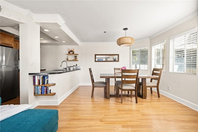 1100 Euclid Ave Unit 103, Long Beach, CA 90804 - dining area featuring ornamental molding, light wood-type flooring, baseboards, and recessed lighting