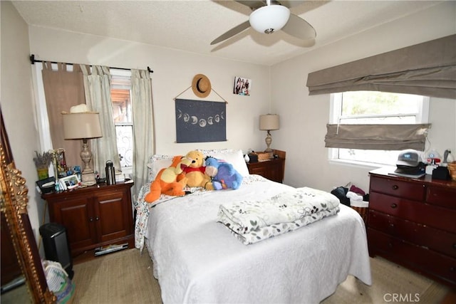 bedroom with ceiling fan