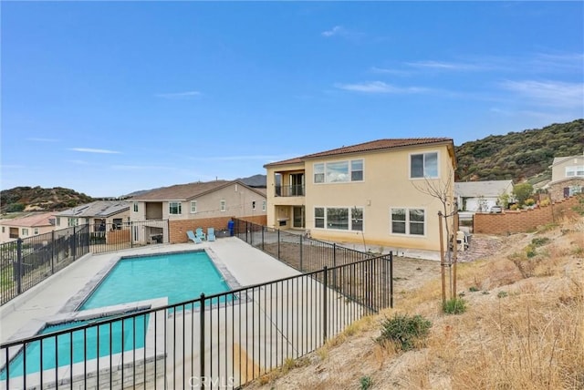 2575 Sierra Bella Dr, Corona, CA 92882 - view of pool with a fenced in pool, a patio area, a residential view, and fence