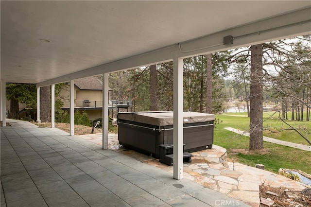 729 Brentwood Dr, Lake Arrowhead, CA 92352 - view of patio with a hot tub