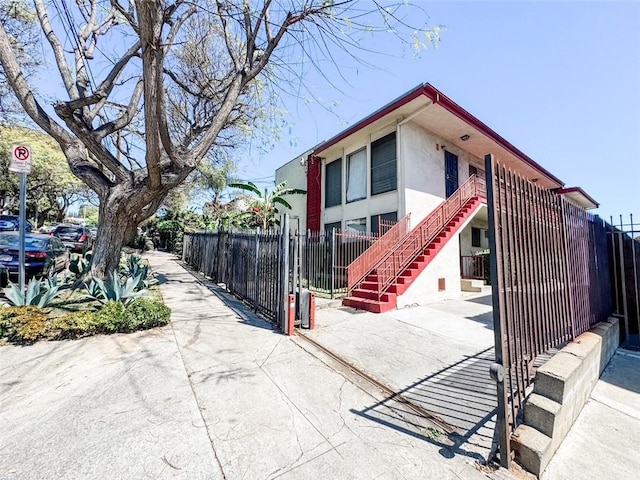 636 Robinson St, Los Angeles, CA 90026 - photo 1