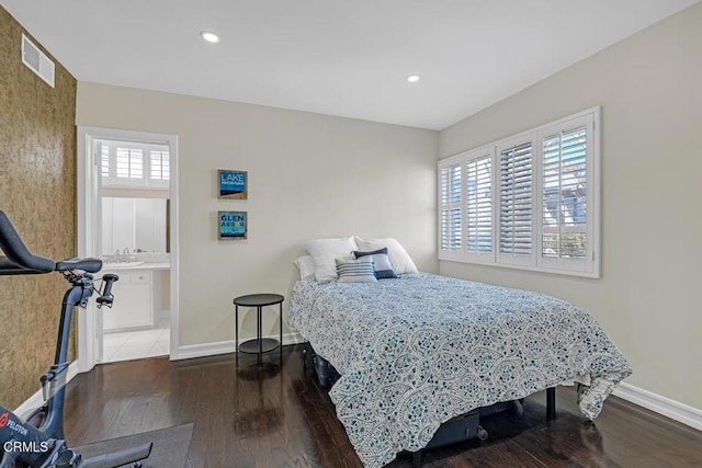 625 S Orange Grove Blvd Unit 3, Pasadena, CA 91105 - bedroom featuring visible vents, multiple windows, and wood finished floors
