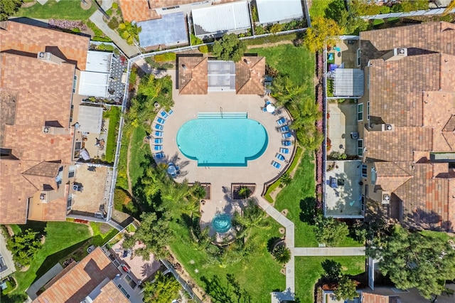 1525 Elegante Ct, Corona, CA 92882 - aerial view of property and surrounding area featuring a pool