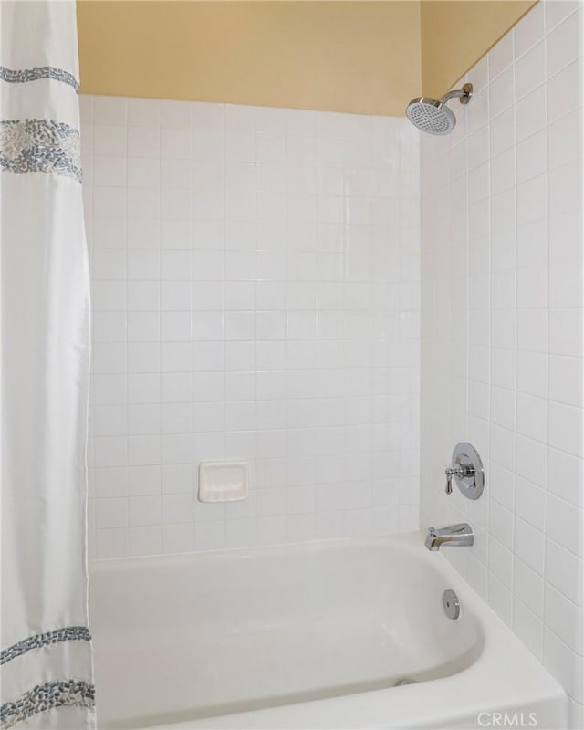 608 Chaparral Ct, Altadena, CA 91001 - bathroom with shower / bath combo with shower curtain