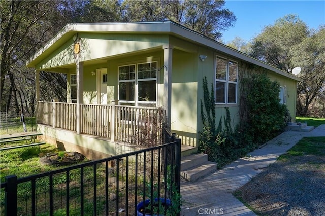 14134 Serpentine Farm Ln, Grass Valley, CA 95949 - view of front facade featuring covered porch