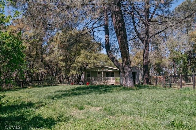 14134 Serpentine Farm Ln, Grass Valley, CA 95949 - view of yard featuring fence