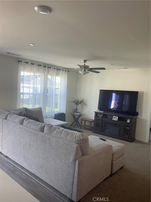 8510 Delcon Dr, Bakersfield, CA 93307 - photo 7