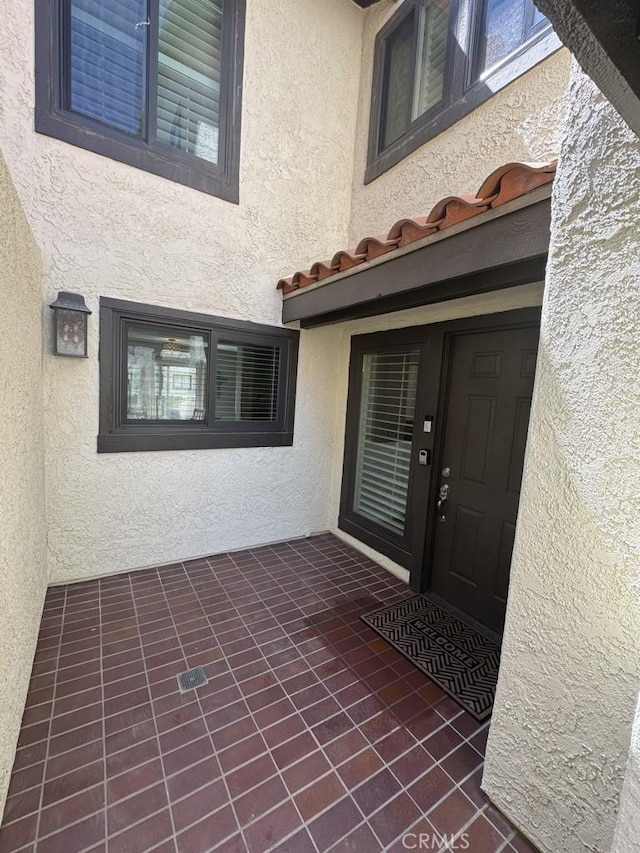 2244 Cannes Sq, Oxnard, CA 93035 - entrance to property with stucco siding