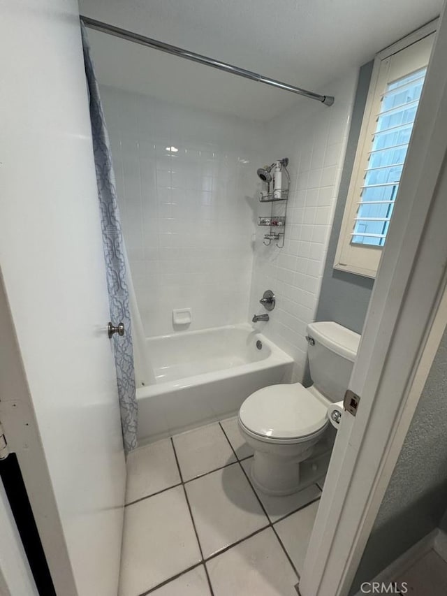 2244 Cannes Sq, Oxnard, CA 93035 - bathroom featuring tile patterned floors, toilet, and shower / bath combo