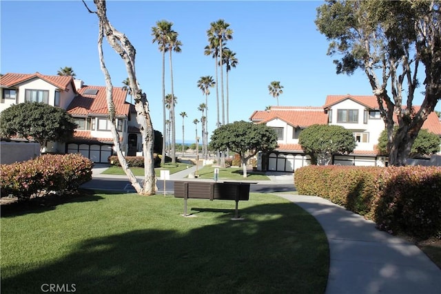 2244 Cannes Sq, Oxnard, CA 93035 - view of home's community featuring a yard