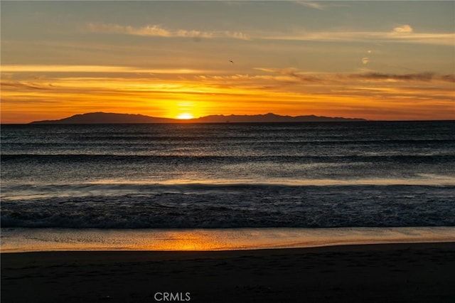 2244 Cannes Sq, Oxnard, CA 93035 - water view featuring a mountain backdrop and local beach