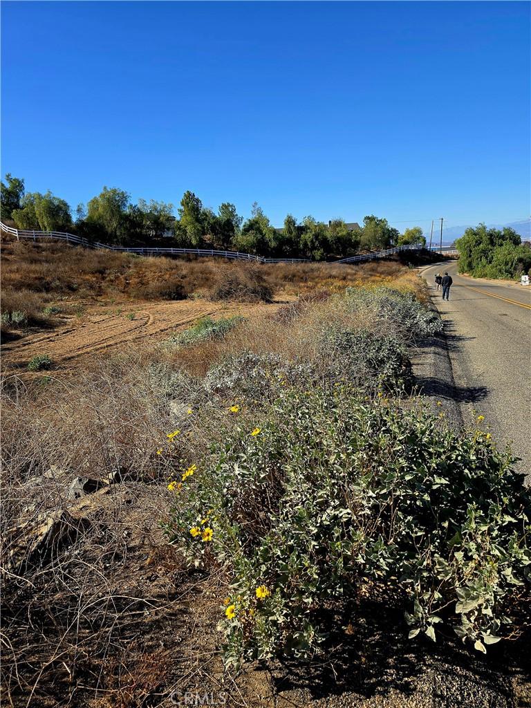 0 Multiview, Perris, CA 92579 - photo 2