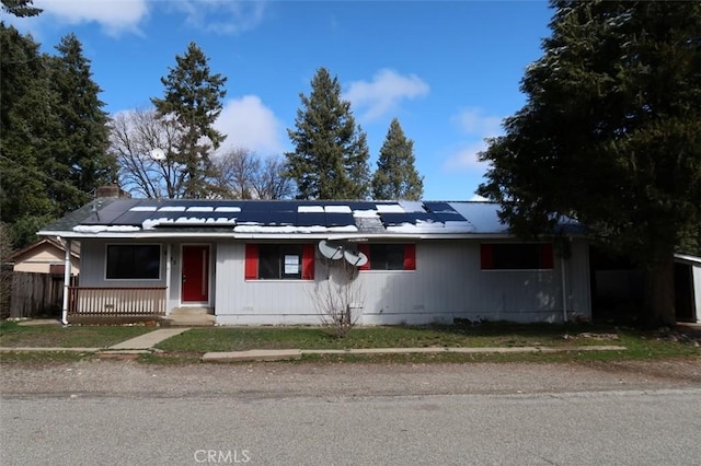 197 2nd St, Quincy, CA 95971 - single story home with solar panels