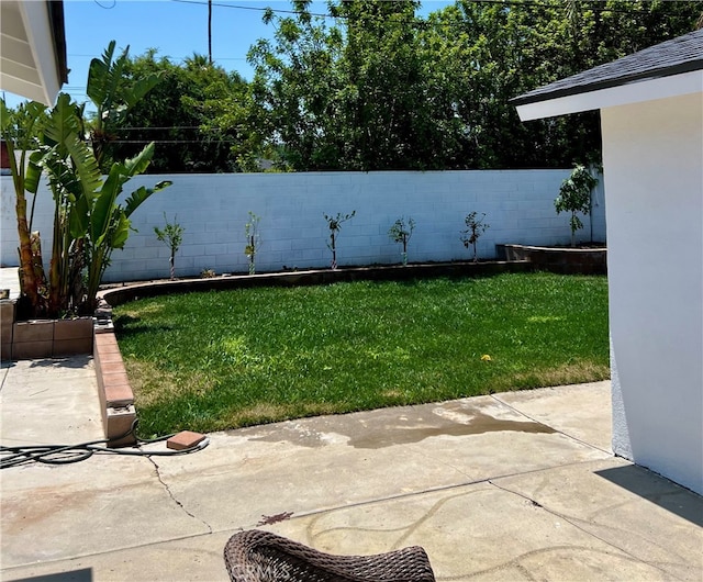 24244 Friar St, Woodland Hills, CA 91367 - view of yard featuring a patio