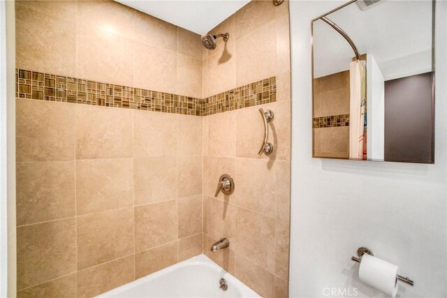 5084 Llano Dr, Woodland Hills, CA 91364 - photo 46