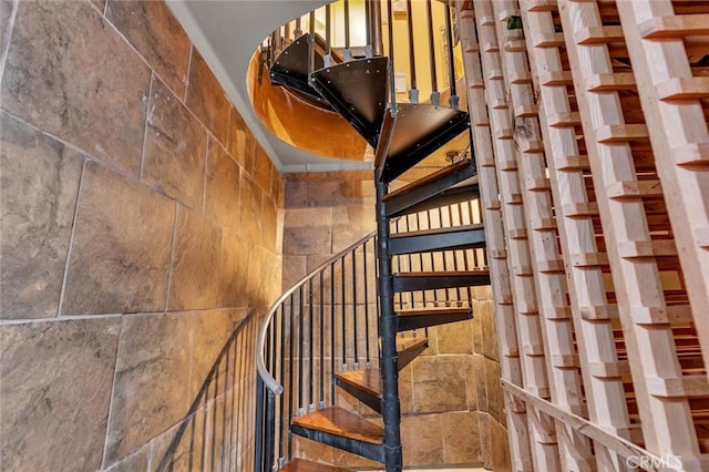 20711 Canyon Rd, Los Banos, CA 93635 - view of staircase